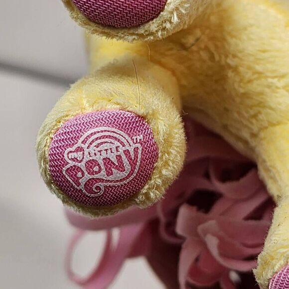 Little Pony Plush Fluttershy Yellow Hasbro Stuffed Yellow LITTLE PONY 5" - Picture 7 of 7